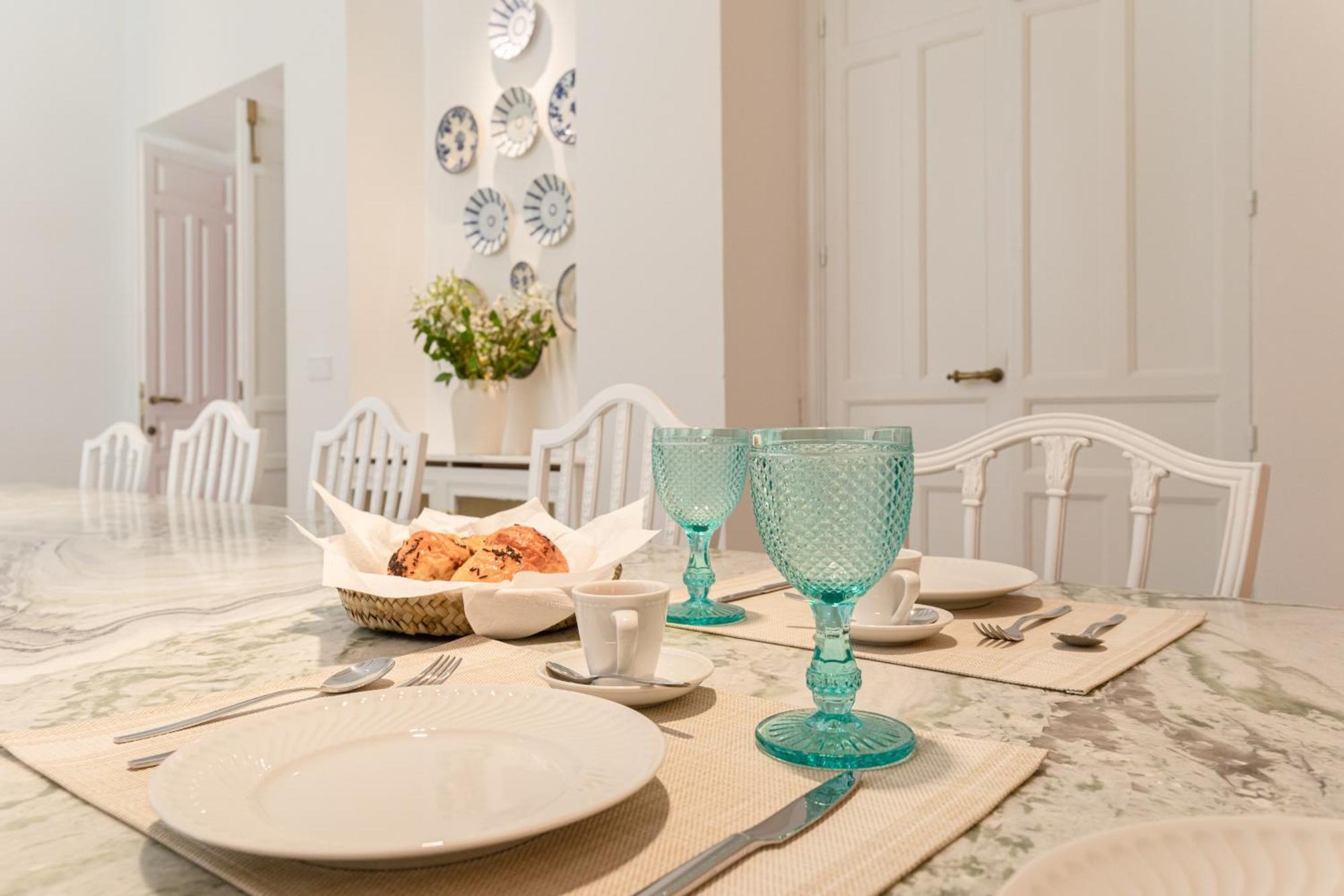 Ohliving Virgenes 7 Villa Севиля Екстериор снимка