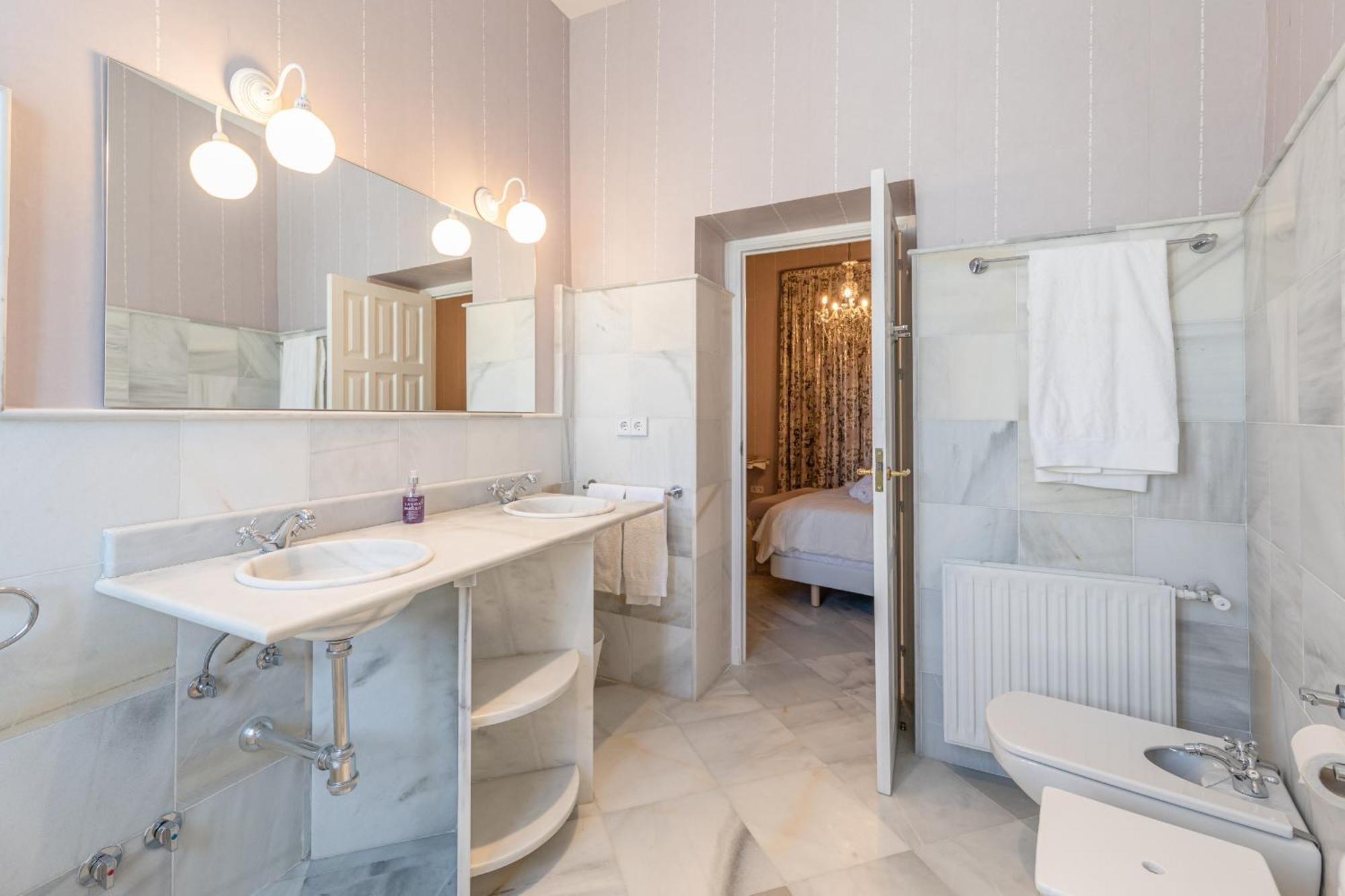 Ohliving Virgenes 7 Villa Севиля Екстериор снимка