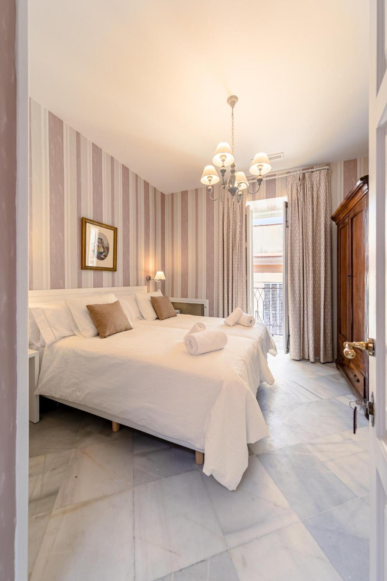 Ohliving Virgenes 7 Villa Севиля Екстериор снимка