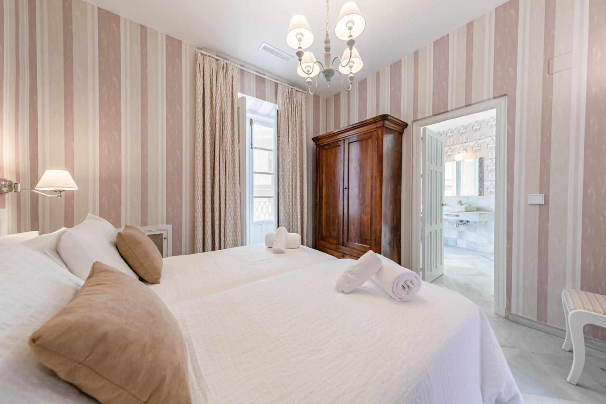 Ohliving Virgenes 7 Villa Севиля Екстериор снимка